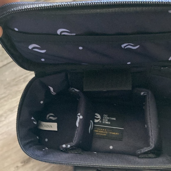 Skunk -Odor Protection-Skunk car / travel locking bag 
SKUNK Sk9   nwt - Picture 10 of 11